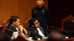 Peran Advokat dalam Melakukan Uji Materiil Undang-Undang yang Dianggap Mencederai Nilai Politik Demokrasi